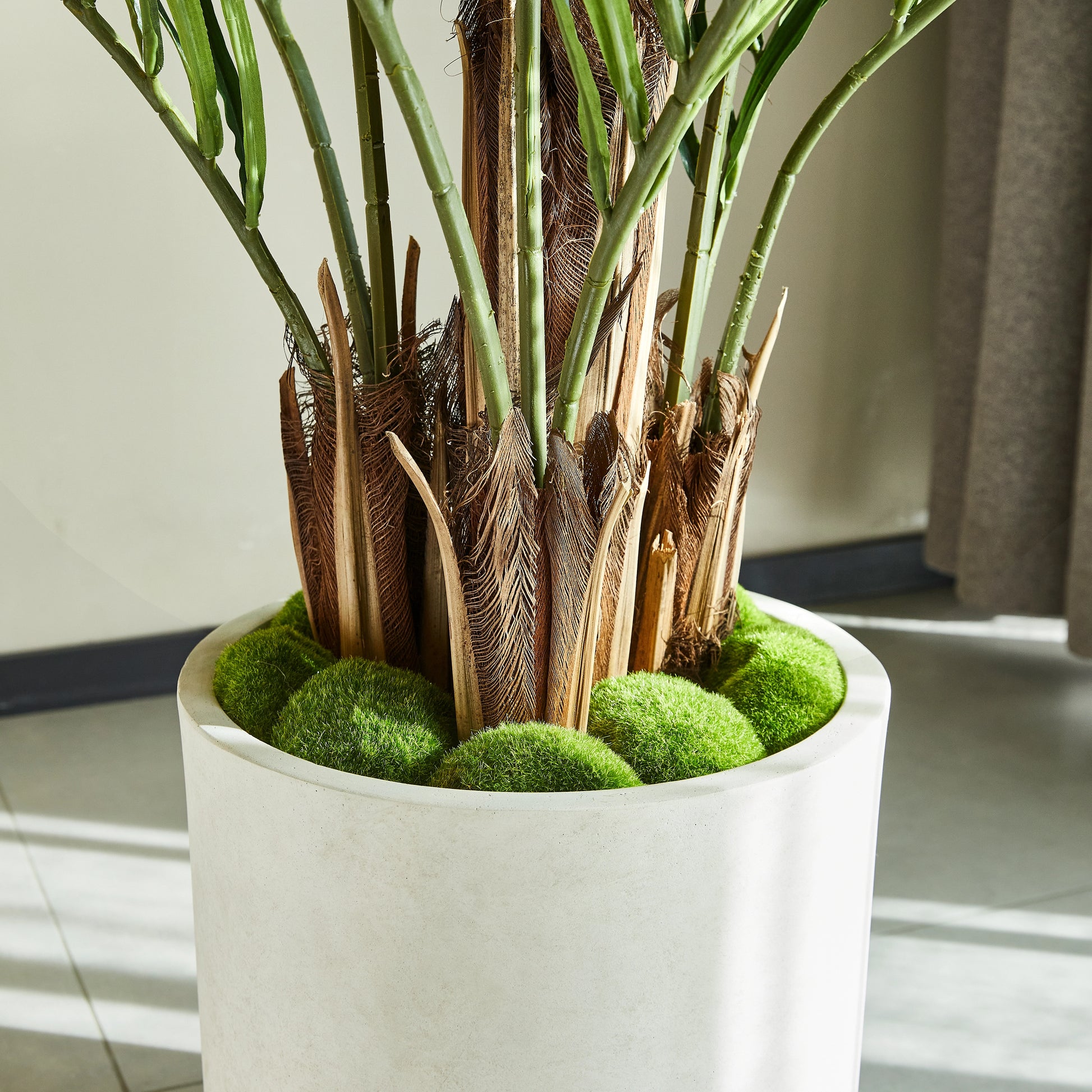 Künstliche Kentia-Palme - Caliora, 140 cm, Kunstbaum von aplanta, inkl. Startertopf, in Grün, für drinnen
