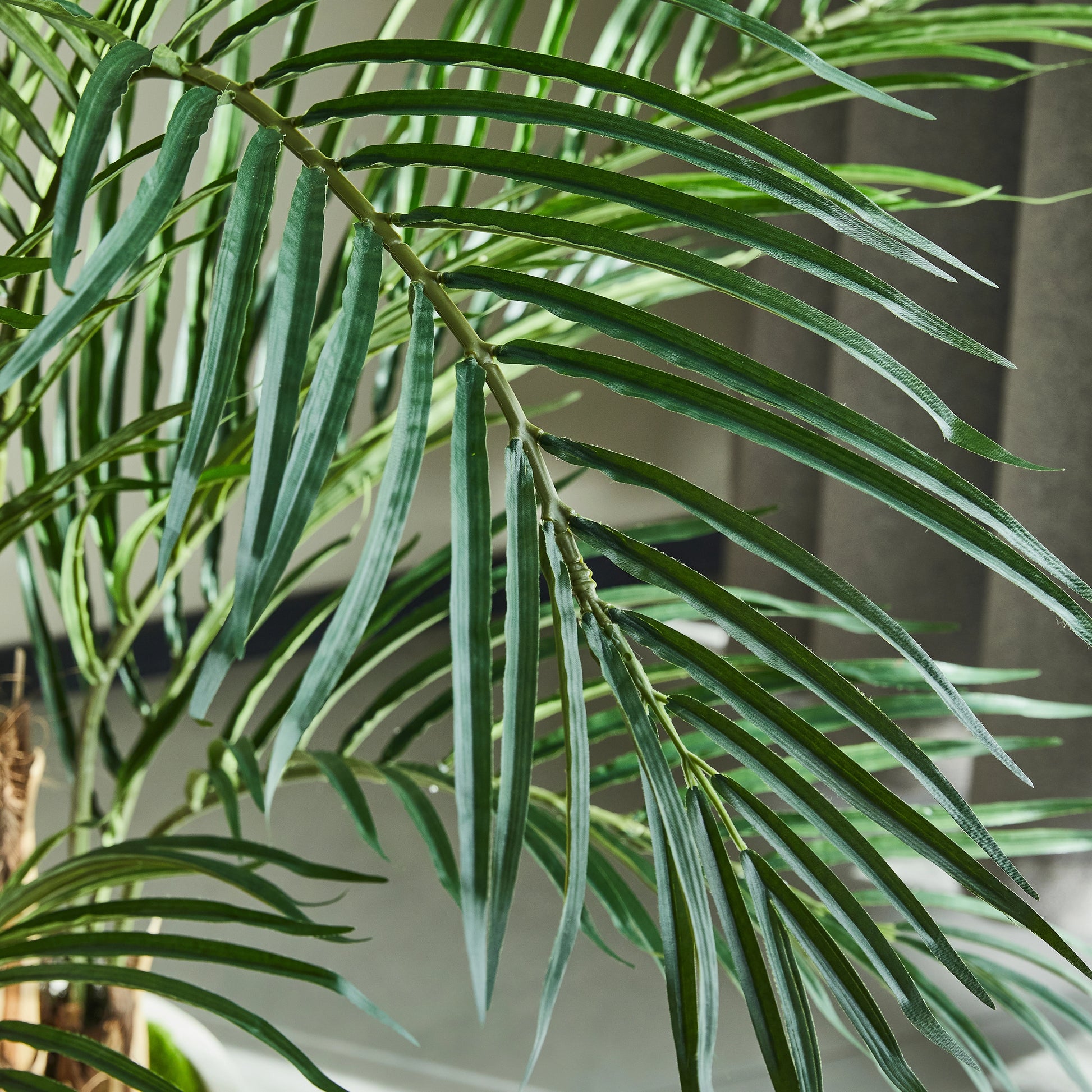 Künstliche Kentia-Palme - Caliora, 140 cm, Kunstbaum von aplanta, inkl. Startertopf, in Grün, für drinnen