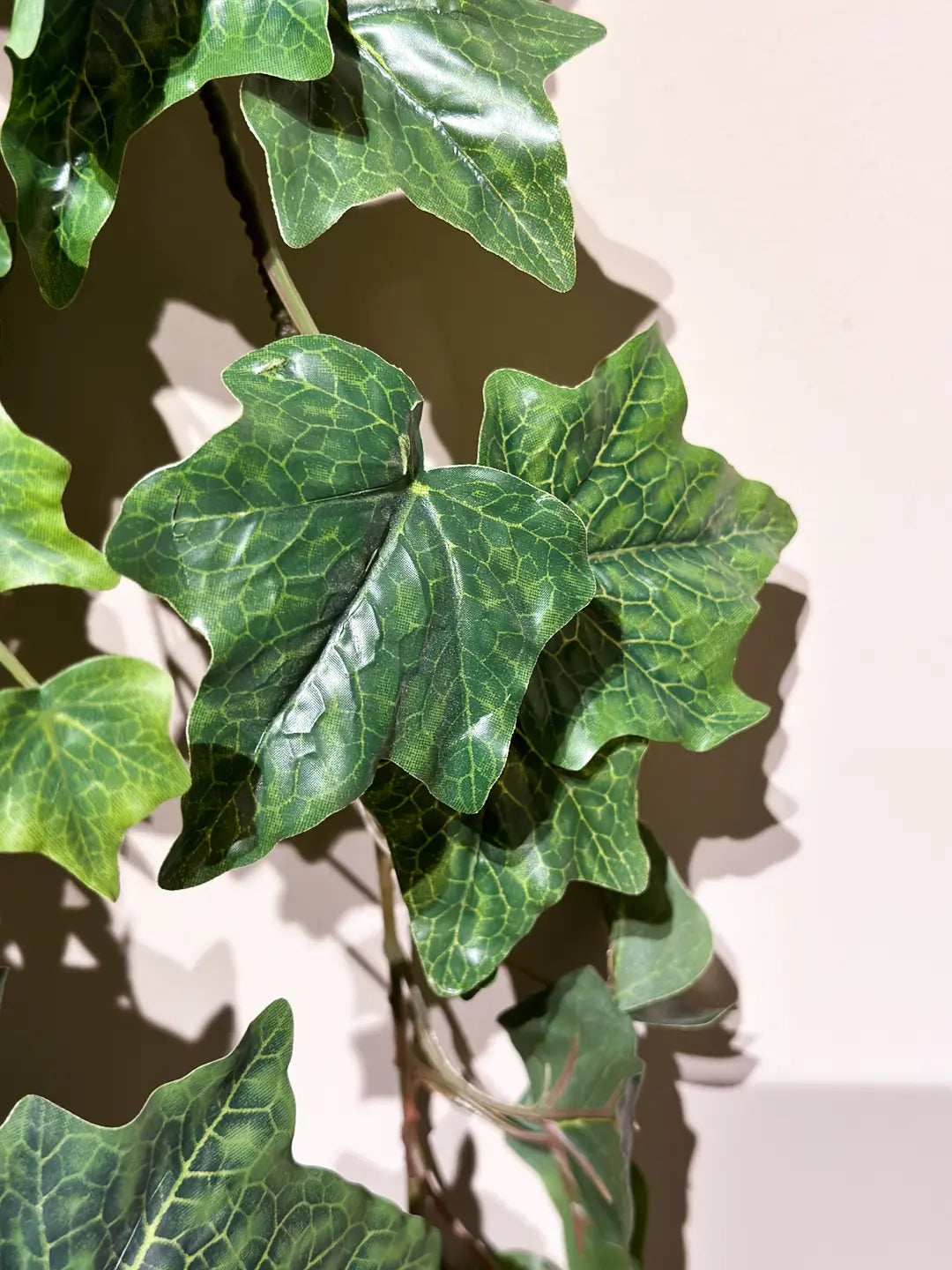 Künstlicher Hänge-Efeu - Lennart | 180 cm | Kunstpflanze von aplanta